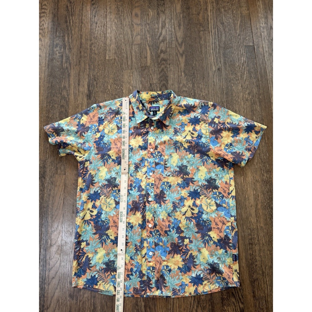 Patagonia Mens XL Organic Cotton Short Sleeve Floral Tropical Button Up Shirt - Picture 3 of 4